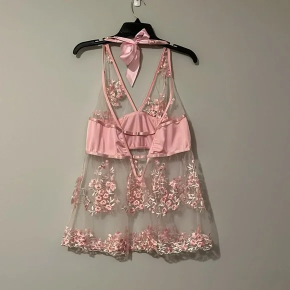 Pink Lace Chemise, 1X - Picture 2 of 3